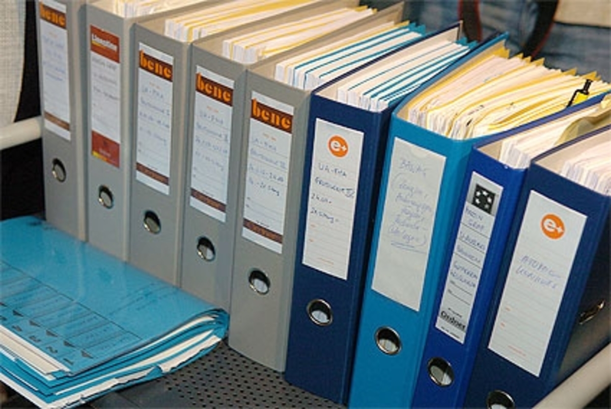 WirtschaftDer Banken-Untersuchungsausschuss im Nationalrat geht ohne schriftlichen Endbericht zu Ende. SPÖ und ÖVP ersuchen die Regierung, im Herbst 2007 einen Gesetzesvorschlag zur Reform der Finanzmarktaufsicht vorzulegen; die FMA-Reform wird danach im Herbst per 1.1.2008 beschlossen.