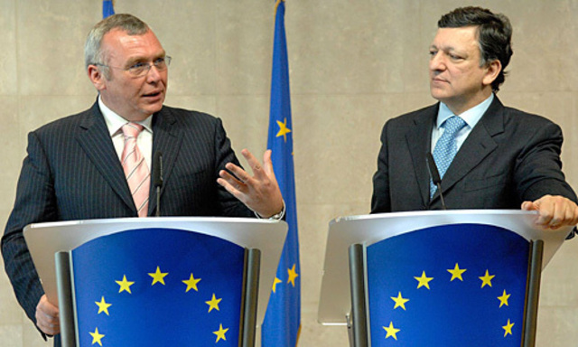 Alfred Gusenbauer (l.) und EU-Kommissionspraesident Jose Manuel Barroso im Jahr 2007.