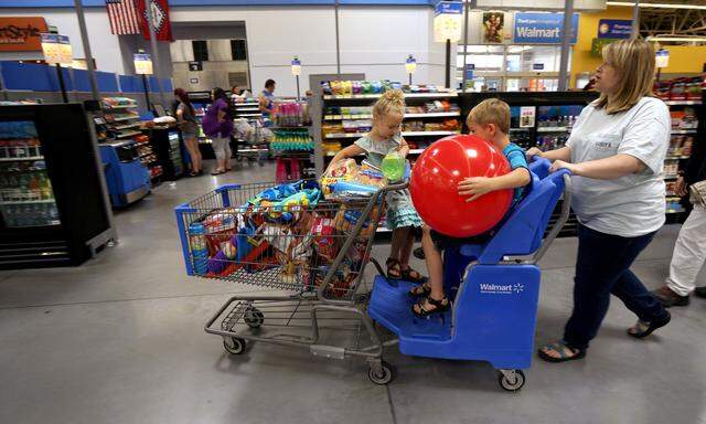 Die Amerikaner kaufen gern bei Walmart ein. Doch liegt die Aktie ein Viertel unter ihrem Allzeithoch.