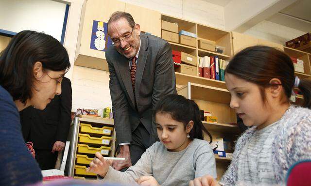 Bildungsminister Heinz Faßmann (ÖVP) besuchte nach der Präsentation der Deutschklassen eine Volksschule in Graz. 