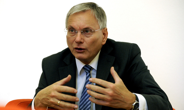 Sozialminister Stöger fordert von der Bank Austria das „Prinzip der Beitragswahrheit“ beim Pensions-Übertrag.