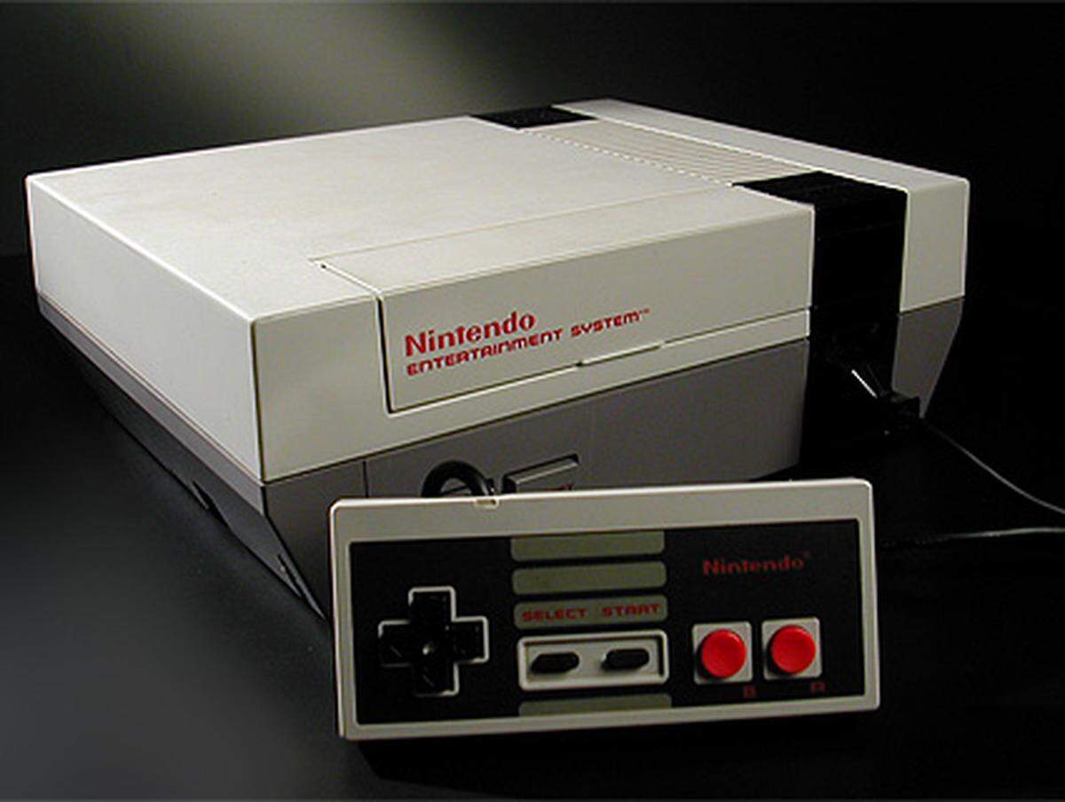 Das Ende der Konsolen-Krise kam erst mit der nächsten Generation.  Allen voran sorgte das Nintendo Entertainment System (NES) mit besserer Grafik und Spieleklassikern wie Super Mario Bros. für eine frischen Wind am Konsolen-Markt.  Das NES ist mit über 60 Millionen verkauften Geräten die erfolgreichste Konsole seiner Zeit.