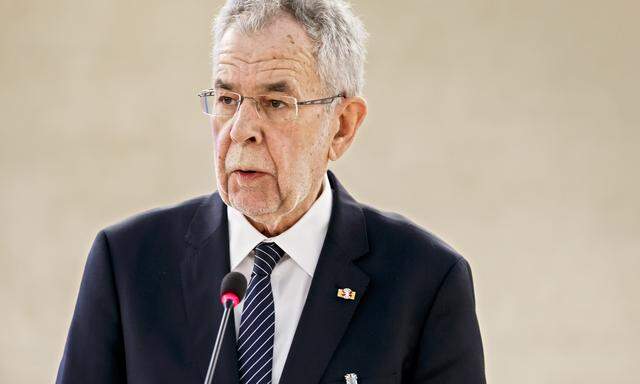 Alexander van der Bellen. 