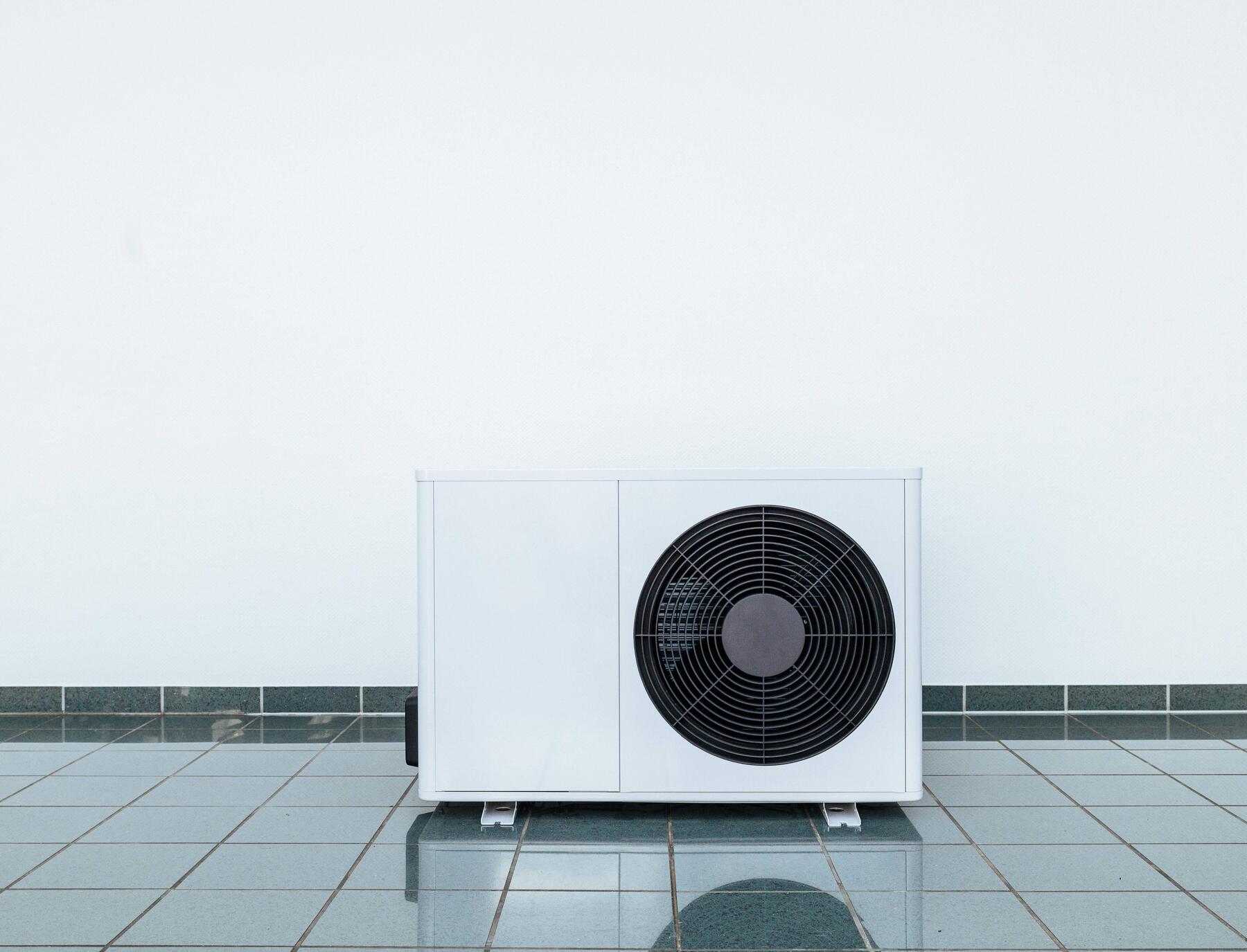 France's Climate Battle: Heatwave Fuels Debate Over Air Conditioning