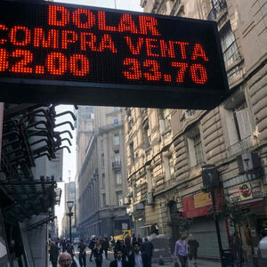 Hohe Schulden, hohe Inflation, abstürzender Peso: Argentinien steckt in einer veritablen Währungskrise.