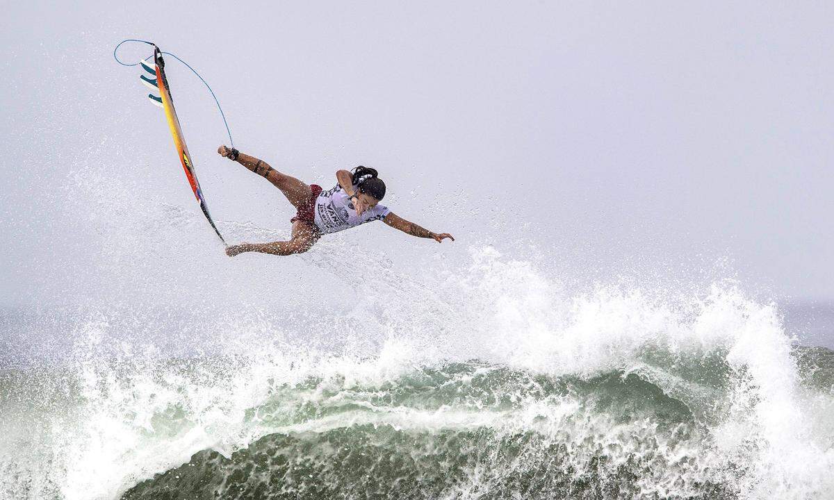 Wellenreiter zeigten bei den Surf Open in Huntington Beach, Kalifornien, ihre Künste.