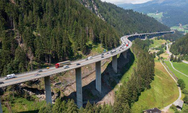 Die 1,8 km lange Luegbrücke (A13) ist stark sanierungsbedürftig.