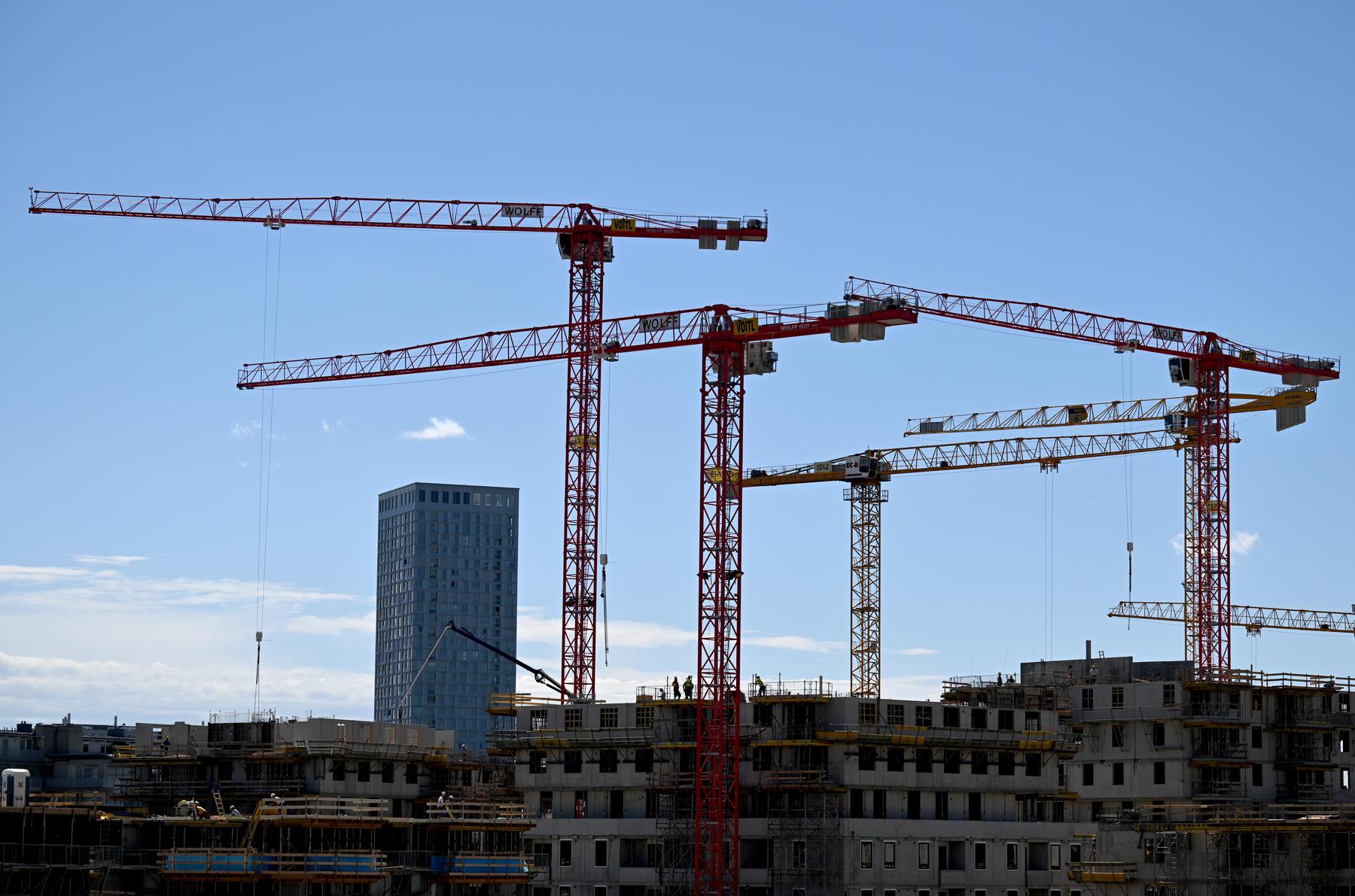 Baustellen-Schwerpunkt: Abgabenbetrug aufgedeckt, spektakuläre Fluchtversuche