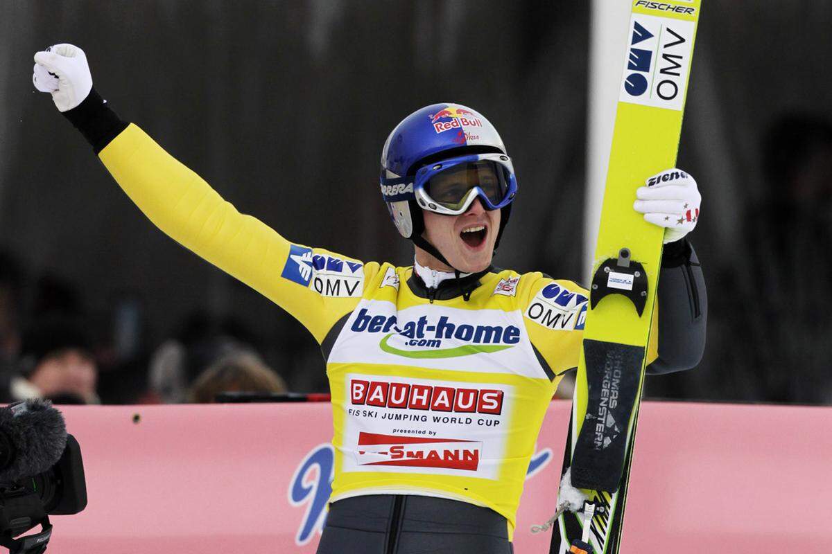 Morgenstern gewann in dieser Saison auch den Skiflug-Weltcup. In Harrachov feierte er seinen bislang einzigen Sieg. Mit dem Team siegte er aber bereits dreimal (2008, 2010, 2012) bei der Skiflug-WM.