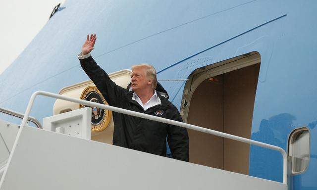 Donald Trump fliegt von Maryland aus erneut in die Flutgebiete im Südosten der USA.