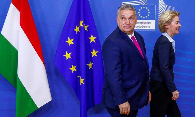 Abtritt nach rechts? Ungarns Premier Viktor Orbán will sich nicht von EVP-Kollegen wie der Kommissionschefin Ursula von der Leyen ins innenpolitische Handwerk pfuschen lassen.