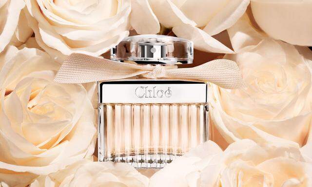 Herzhaft. Mit Verbena entfaltet sich eine zitronige Rose in „Fleur de Parfum“ von Chloé (50 ml um 82 €).