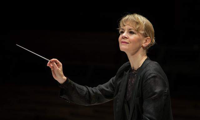 Fäden ziehen mit dem Taktstock: Susanna Mälkki dirigiert heute in der Wiener Staatsoper „Dantons Tod“. [ 