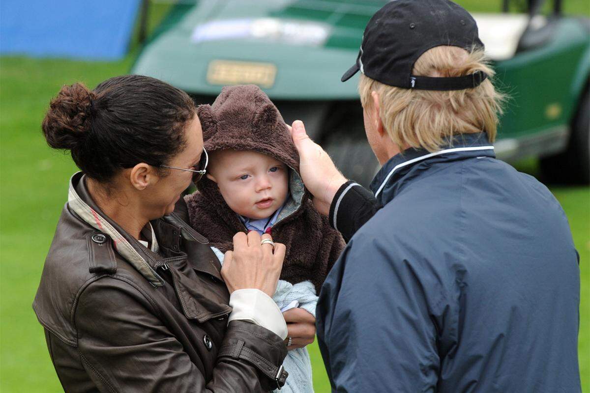 Das Wunschkind von Ex-Tennisstar Boris Becker und seiner Frau Lilly kam rund zehn Monate nach ihrer Hochzeit zur Welt. Becker hat bereits drei Kinder: aus seiner Ehe mit Barbara Becker die Söhne Noah und Elias und aus einer Affäre mit Angela Ermakova die Tochter Anna. Der kleine Amadeus (im Bild) kam am 10. Februar in einem Londoner Krankenhaus zur Welt.