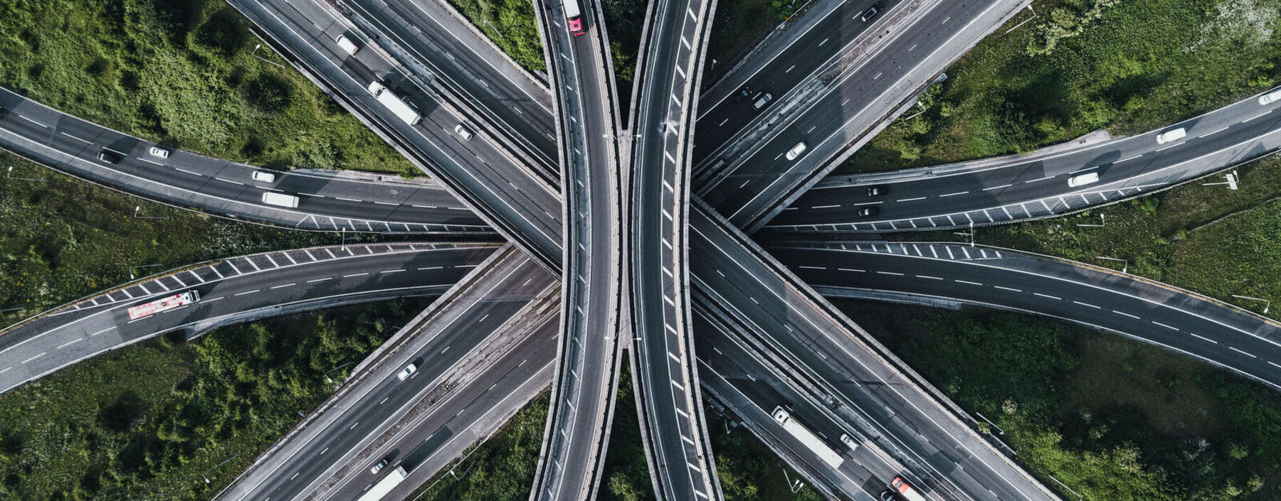 Wie viel die heimische Industrie produziert, können die Ökonomen am schnellsten daran ablesen, wie viele Lkw auf Österreichs Straßen unterwegs sind.
