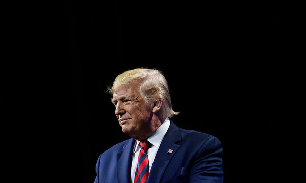 Donald Trump wurde vor drei Jahren zum 45. US-Präsidenten gewählt. Trotz drohendem Amtsenthebungsverfahrens kann er sich auf seine Anhänger verlassen.