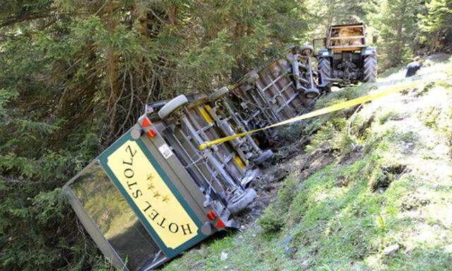 In Tirol ist ein Bummelzug umgekippt. Es gibt 21 Verletzte.