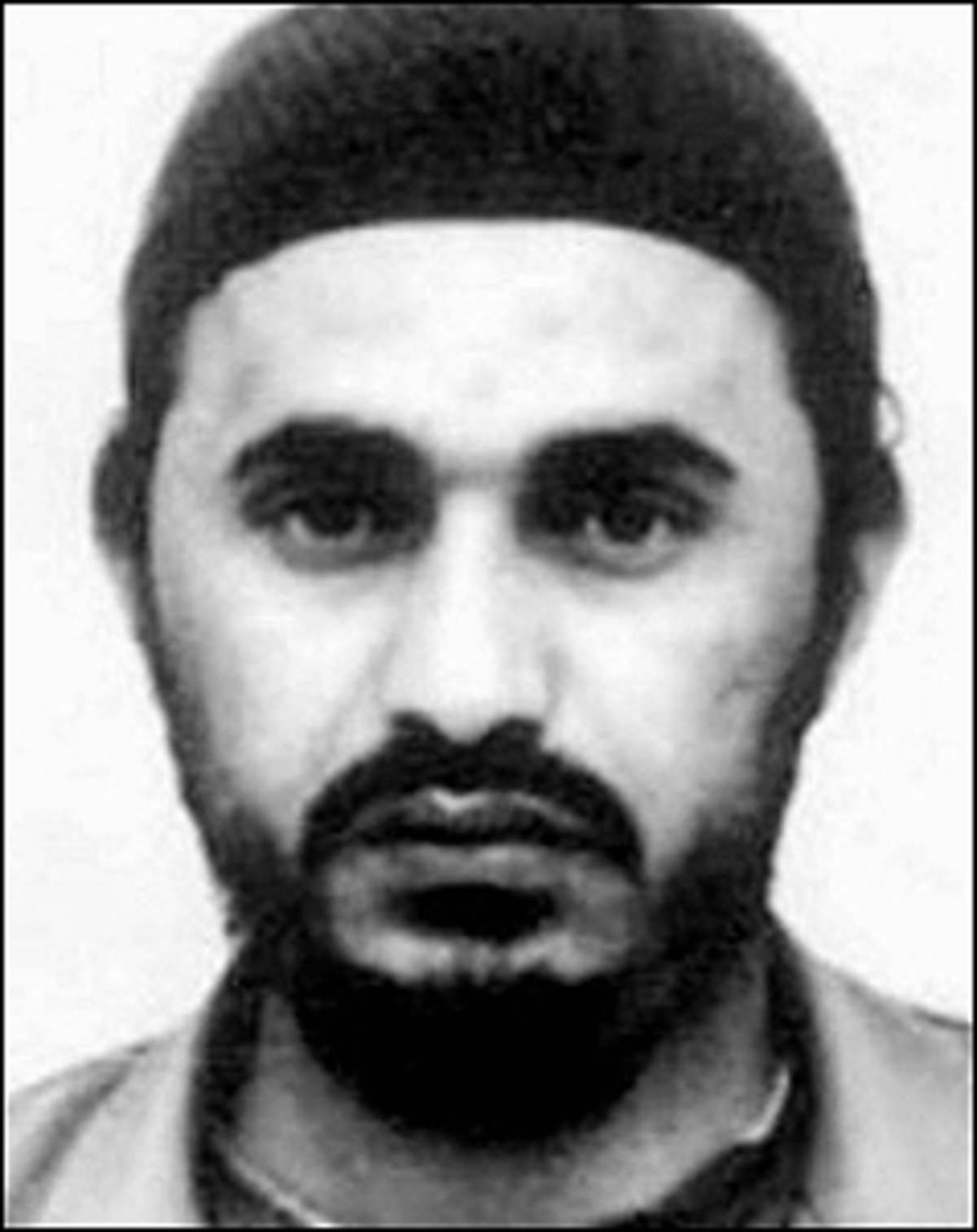 JUNI1. Juni: Die Außenminister der fünf Vetomächte des UNO-Sicherheitsrates sowie Deutschlands einigen sich in Wien über ein gemeinsames Angebot an den Iran zur Lösung des Atomstreits. Wenn Teheran sämtliche Aktivitäten zur Uran-Anreicherung einstellt, will die Staatengemeinschaft dem Land eine Reihe von wirtschaftlichen Anreizen bieten. 8. Juni: (BILD) Der Führer der Terrororganisation Al-Kaida im Irak, Abu Musab al-Zarqawi, wird bei einem US-Luftangriff nördlich von Bagdad getötet.