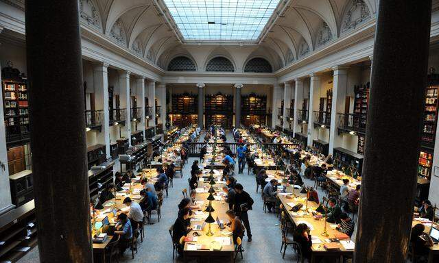 Der große Lesesaal der Hauptuni Wien, als Lernen in der Gruppe noch möglich war. An Österreichs Universitäten stehen weitere Veränderungen an.