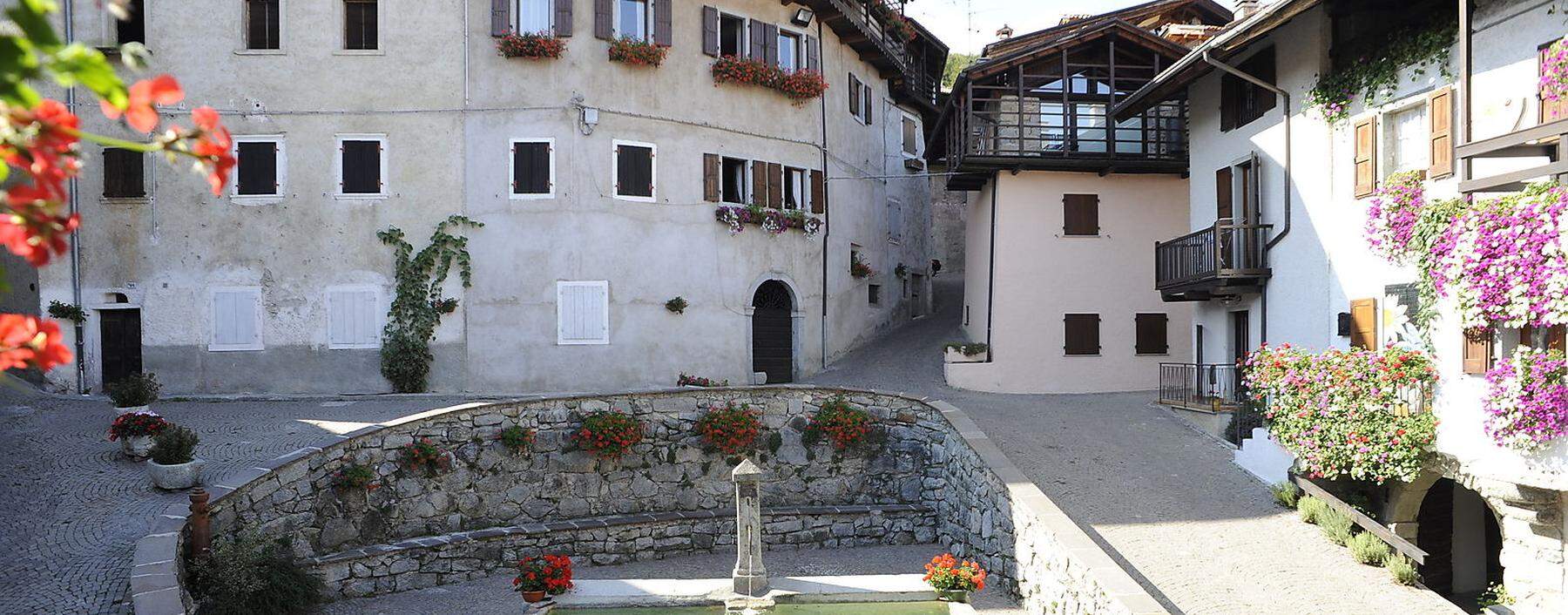 Das winzige Bergdorf Rango ist  eine Vorzeigeschönheit nicht nur in Giudicarie, sondern im ganzen Trentino. 