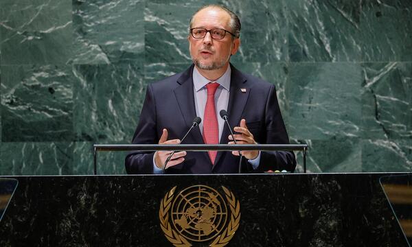 Der ÖVP-Minister werde die bilateralen Gespräche mit den anwesenden Außenministern nützen, um über die aktuellen Entwicklungen zu beraten.