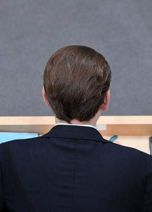 Sebastian Kurz trat einen „Schritt zur Seite“ – aber wohin? 