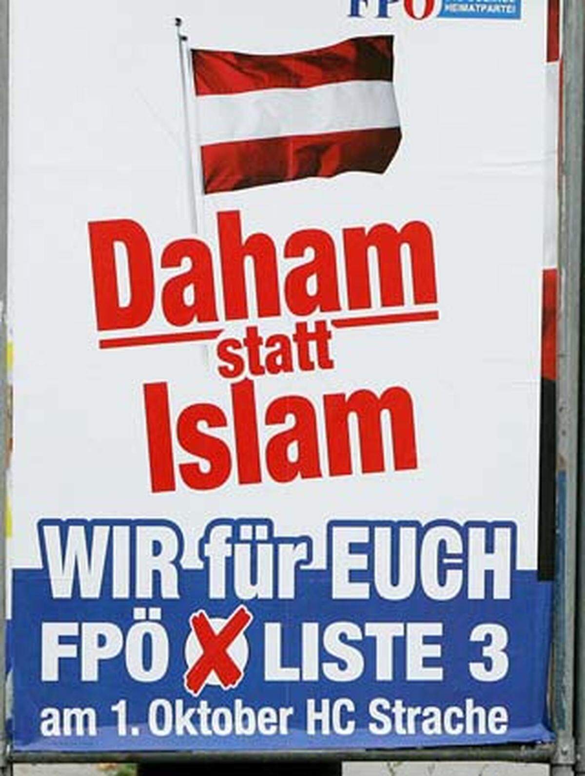 Der aktuelle Wahlsogan der FPÖ für die Wien-Wahl "Mehr Mut für unser 'Wiener Blut' - Zu viel Fremdes tut niemandem gut" sorgt für Empörung. Die Grünen forderten bereits den Stopp der Plakatwelle und erklärten, die Wortwahl der Plakate erinnere an "Nazi-Jargon". Die FPÖ ließ auch schon in der Vergangenheit mit ähnlichen Wortkreationen aufhorchen. Bei der Nationalratswahl 2006 etwa zierte der Reim "Daham statt Islam" ihre Plakate.Hier ein Überblick über andere polarisierende Wahlplakate.