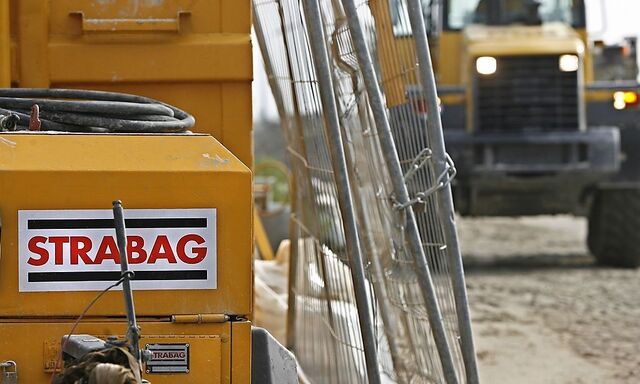 THEMENBILD-PAKET:  ARBEITER/BAU/BAUSTELLE/STRABAG