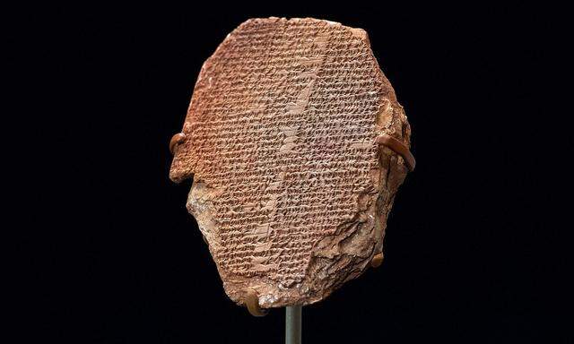 Auf der Tafel entdeckten Keilschriftexperten ein Gedicht aus dem Gilgamesch-Epos.