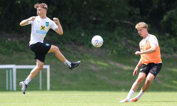 SOCCER - UEFA U19 EURO, GBR vs AUT, preview, training