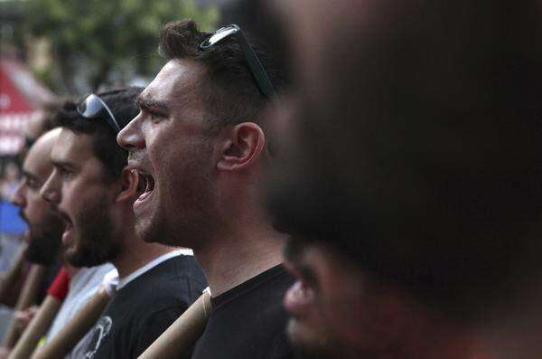 Im späteren Verlauf der Proteste gab es auch gewaltsame Ausschreitungen.