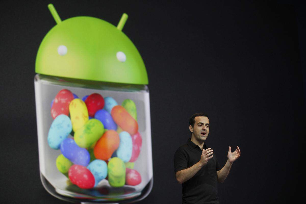 Alle Nexus-Geräte waren schon bisher Plattformen, um die neueste Version von Googles Android-Betriebssystem zu präsentieren. Mit dem Nexus 7 ist es nicht anders. Die auf der I/O vorgestellte Version Android 4.1 "Jelly Bean" wird zusammen mit dem Tablet ausgeliefert.