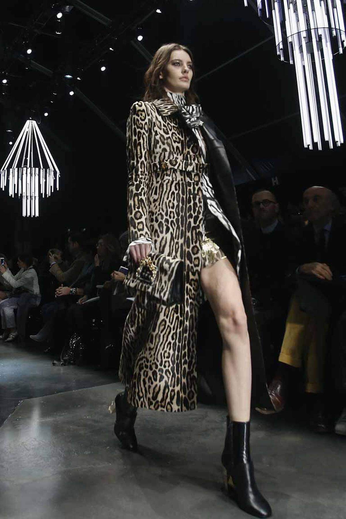 Neben Roberto Cavalli setzen heuer auch andere Designer auf Animal Print.