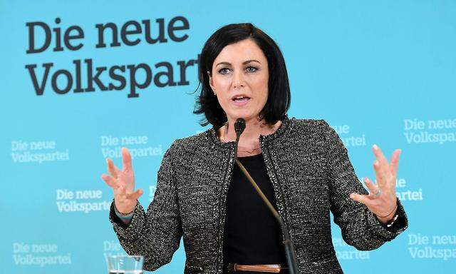 ÖVP-Generalsekretärin Elisabeth Köstinger wird auch für ein Ministeramt gehandelt.