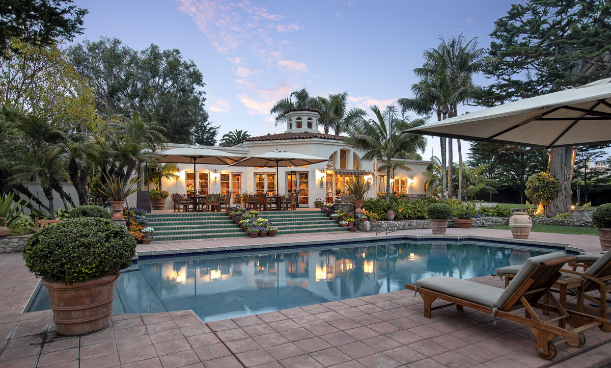 Die sogenannte "La Casa Pacifica" oder als "Western White House" bekannte Anwesen befindet sich im kalifornischen San Clemente und wurde 1926 vom Investor Hamilton Cotton nach den Plänen von Architekt Carl Lindborn errichtet. 