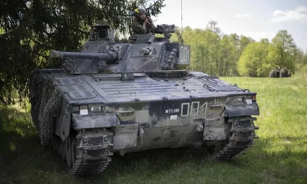 Deutsche, Schweizer und österreichische Soldaten trainieren aktuell im Zuge einer trinationalen Übung in Allentsteig.