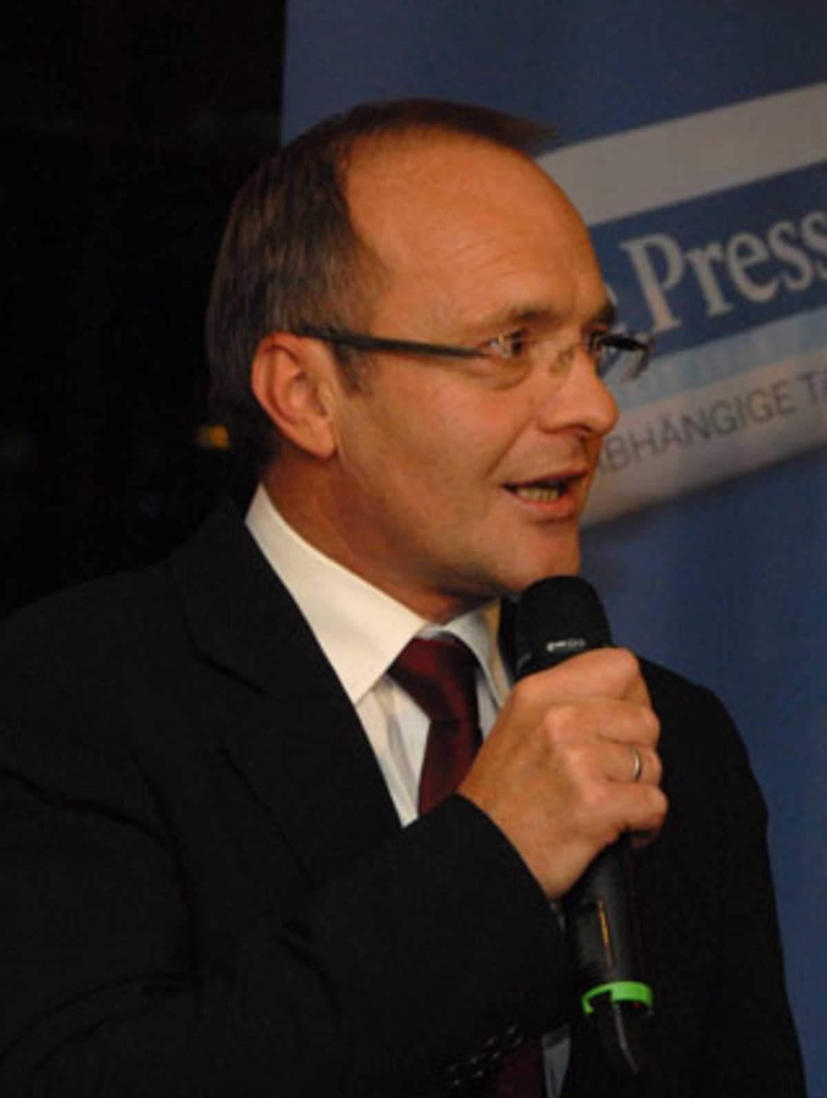 Reinhold Gmeinbauer, der Vorsitzende der Geschäftsführung der „Presse“ und „Medienmanager des Jahres 2009“, begrüßte die zahlreich erschienen Gäste.