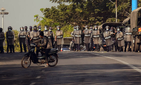 Vor dem Militärputsch finanzierte die Union Ausbildungen zur gewaltfreien Kontrolle von Demonstrationen.