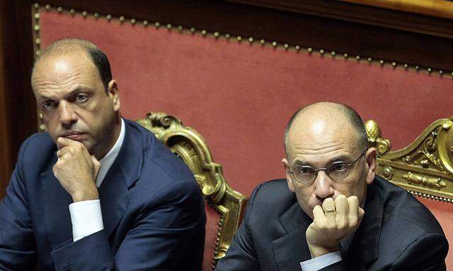 Italien Minister BerlusconiPartei treten