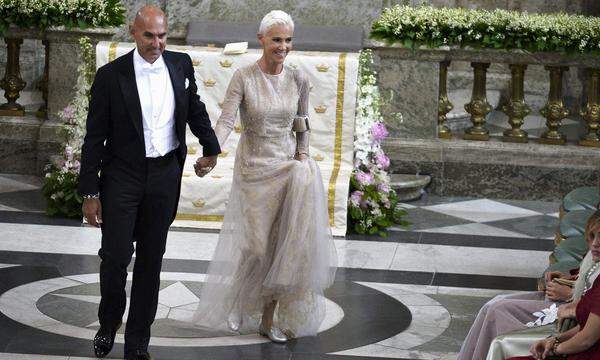 Ein Bild aus dem Jahr 2013, als sie gemeinsam mit ihren Ehemann Mikael Bolyos die Trauung von Schwedens Prinzessin Madeleine in Stockholm besuchten.