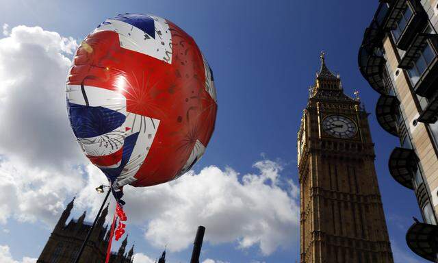 Balloon Filled With Helium with the design of a British Union Flag