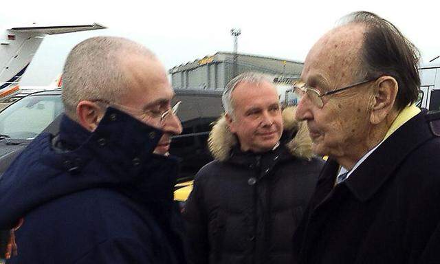 Hans-Dietrich Genscher begrüßte Michail Chodorkowski in Berlin.