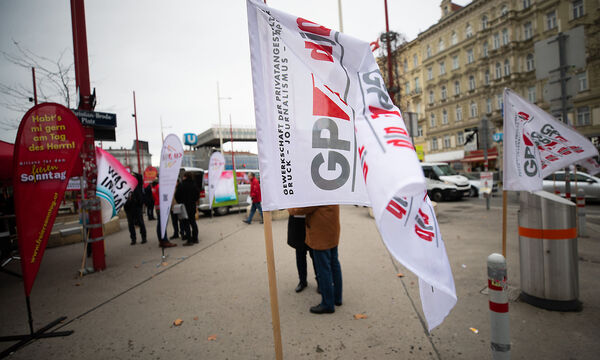 HANDELS-KV: GEWERKSCHAFTLICHE AKTIONEN IN EINKAUFSZENTREN UND EINKAUFSSTRASSEN