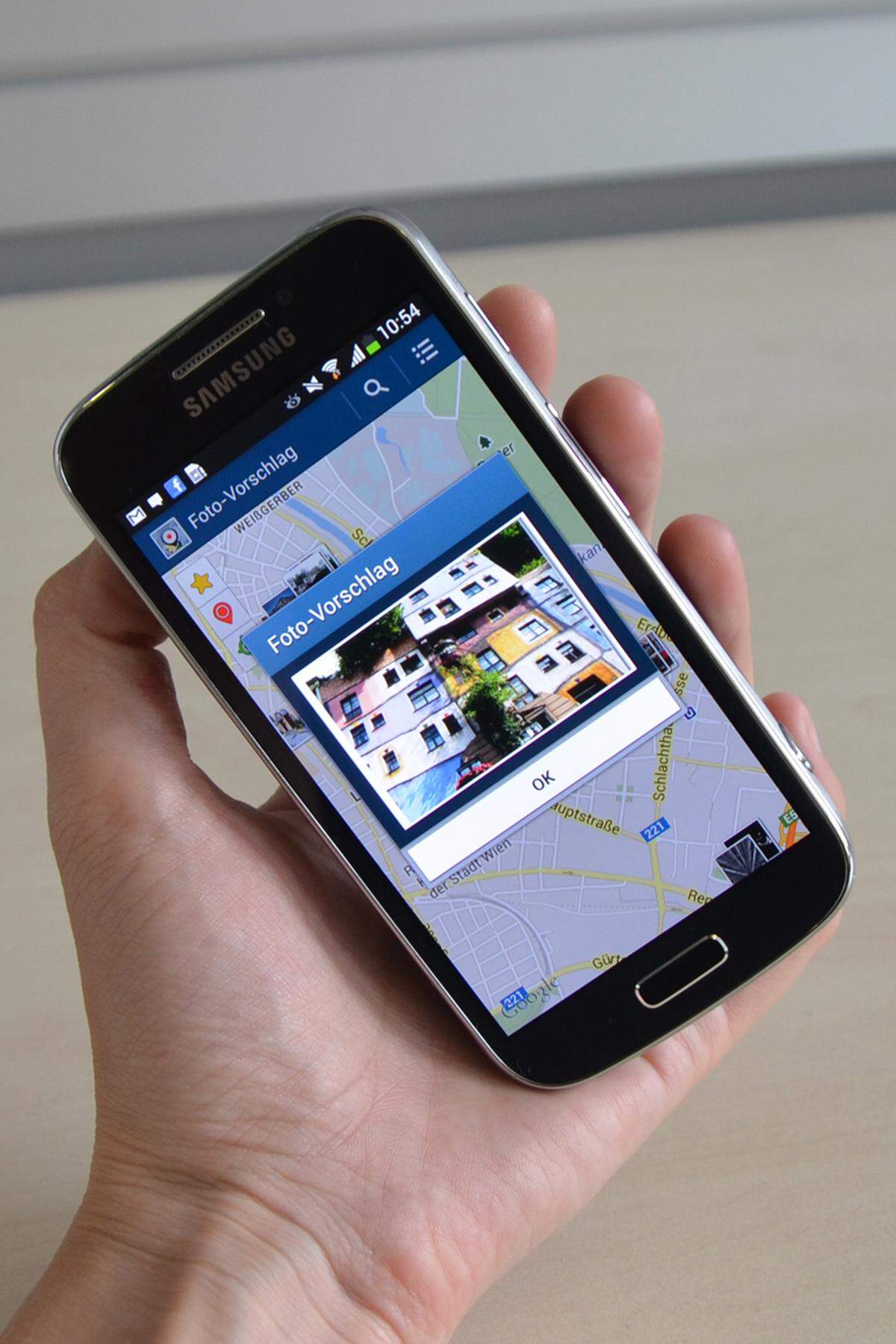 Als Zusatz-App bietet Samsung noch ein Programm, dass beliebte Foto-Motive in der Umgebung des Nutzers vorschlägt.