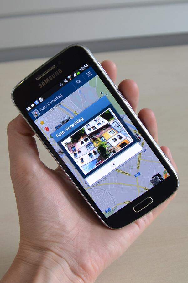 Als Zusatz-App bietet Samsung noch ein Programm, dass beliebte Foto-Motive in der Umgebung des Nutzers vorschlägt.