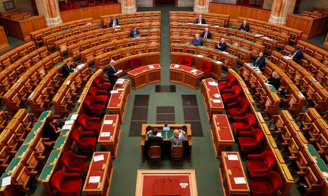 Archivbild aus dem Plenarsaal des ungarischen Parlaments.