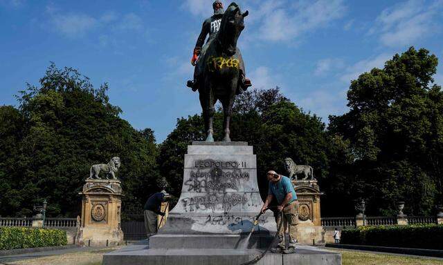 Wisch und weg? Das Reiterstandbild Leopolds II. vor dem Königsschloss in Brüssel.