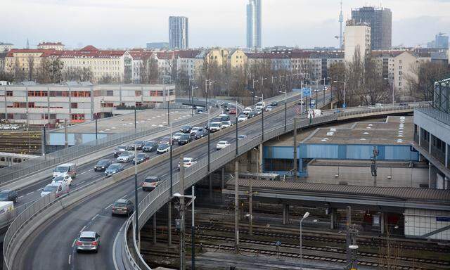 Eine City-Maut für Pendler nach Wien, wie von Verkehrsstadträtin Maria Vassilakou (Grüne) vorgeschlagen, wird von der Bundesregierung abgelehnt.