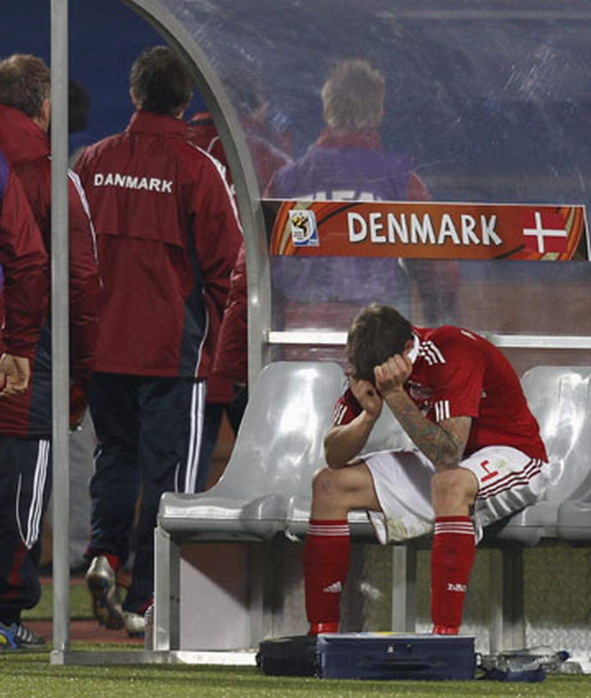 Die Dänen, für die die WM zu Ende ist, waren am Boden zerstört.