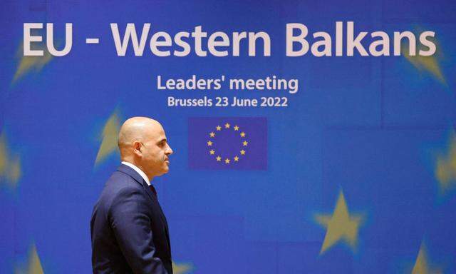 Der nordmazedonische Ministerpräsident Dimitar Kovačevski am 23. Juni 2022 beim Treffen der Staats- und Regierungschefs der EU und der westlichen Balkanstaaten in Brüssel.